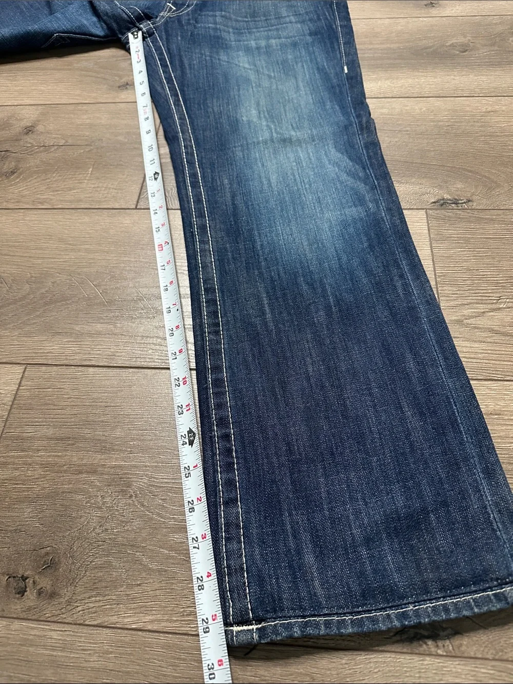 True Religion 29.5” Straight‎ Blue Jeans Size 32